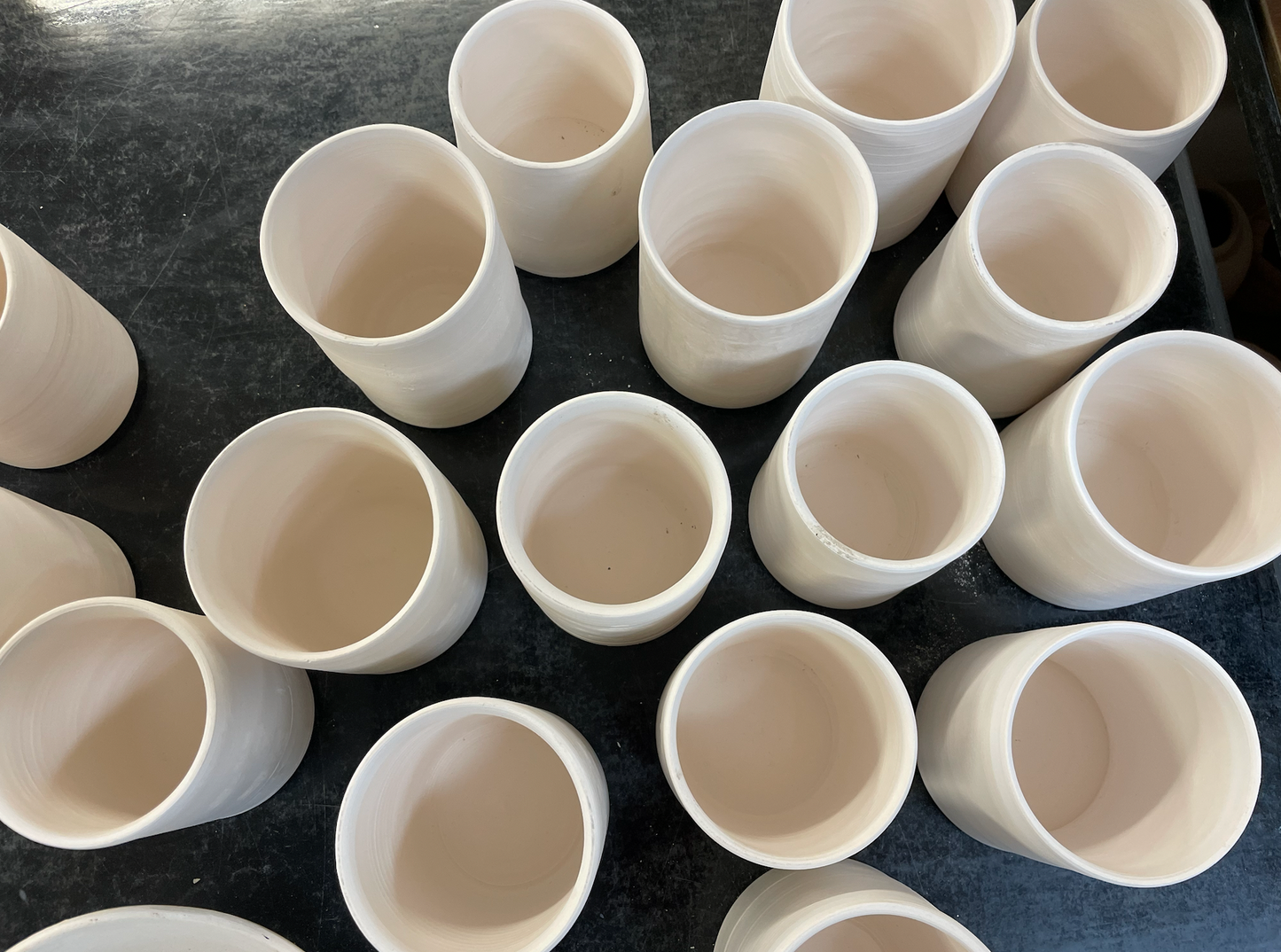 Wheel Works: Pottery on the Wheel for Complete Beginners